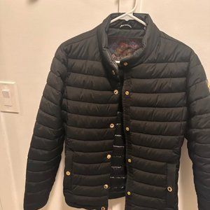 Moose Knuckles black puffer waist coat with gold buttons! Size small